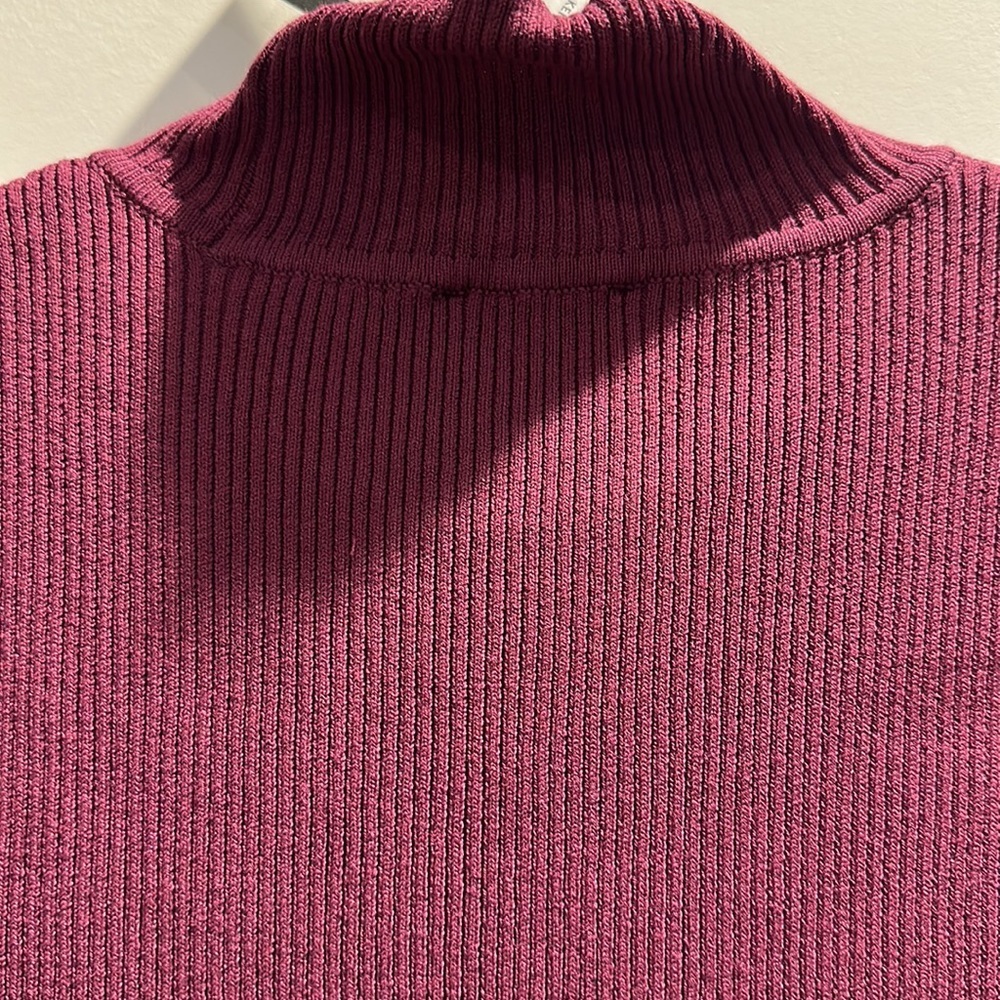 NWT Kenneth Cole Top - Picture 4 of 6